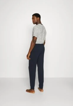 Pier One 2 PACK - Spodnie Od Piżamy - Dark Blue/mottled Light Grey -Sklep Z Odzieżą Męską 058df6f0d3f34a2aaf1cb22da08558a8