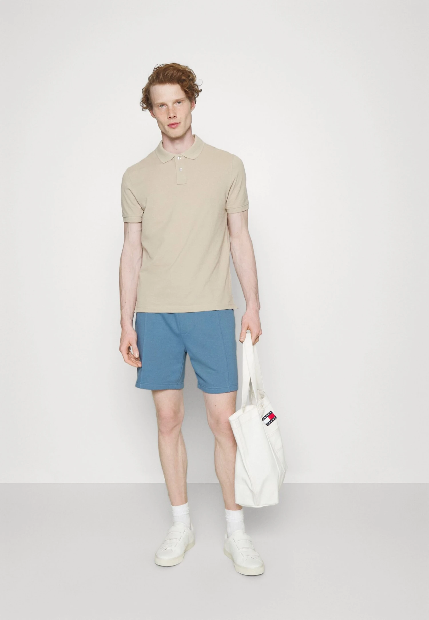 Pier One Spodnie Treningowe - Light Blue 4 Pier One Spodnie Treningowe - Light Blue - obrazek 2