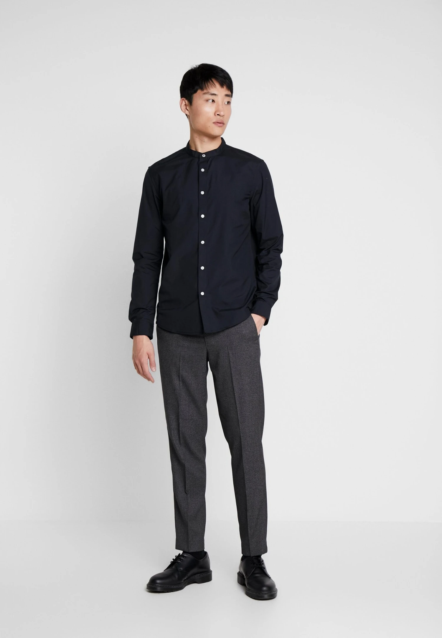 Pier One 2 PACK - Koszula - Oliv/black 3 Pier One 2 PACK - Koszula - Oliv/black