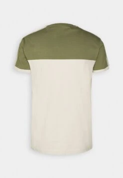 Pier One T-shirt Z Nadrukiem - Khaki/off-white -Sklep Z Odzieżą Męską 10559b0cbe7740d59f0b28170b3f5eed