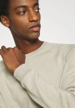 Pier One 2 PACK - Bluza - Tan/black 15 Pier One 2 PACK - Bluza - Tan/black -Sklep Z Odzieżą Męską 130f2ba93fe9452a87e11d7afa8ef004