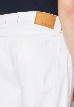 Pier One Jeansy Relaxed Fit - White -Sklep Z Odzieżą Męską 15774f17eb674fa799cc0b0cc36db0c9