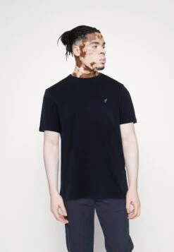 Pier One 3 PACK - T-shirt Basic - White/dark Blue/blue 13 Pier One 3 PACK - T-shirt Basic - White/dark Blue/blue -Sklep Z Odzieżą Męską 158e2e984b324bc482ac7480478efe4d