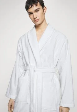 Pier One SHAWL TOWEL BATHROBE - Szlafrok - White -Sklep Z Odzieżą Męską 1750537fe5284a27957b17c8aded1f98