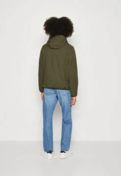 Pier One Kurtka Przeciwdeszczowa - Olive -Sklep Z Odzieżą Męską 201a940e9ad84ffa9c0c24c0039d760e