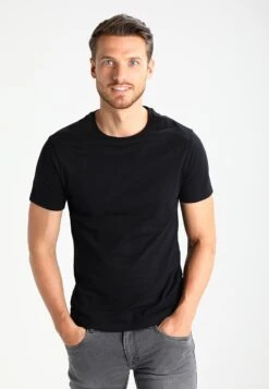 Pier One T-shirt Basic - Black