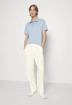 Pier One DRAWCORD TROUSERS LINEN BLEND - Spodnie Materiałowe - White -Sklep Z Odzieżą Męską 252c2ee40df6446a9fda0a494eb8d3a5