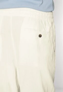 Pier One DRAWCORD TROUSERS LINEN BLEND - Spodnie Materiałowe - White -Sklep Z Odzieżą Męską 29249133ad174a51bb991d8322ba3448