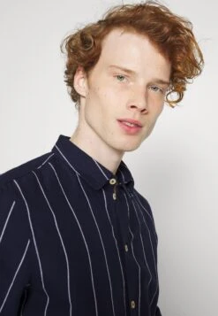 Pier One LINEN MIX STRIPE - Koszula - Dark Blue -Sklep Z Odzieżą Męską 368860f76af348d18efc7d675b2e5f38