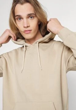 Pier One 2 PACK - Bluza Z Kapturem - Black/ Beige 14 Pier One 2 PACK - Bluza Z Kapturem - Black/ Beige -Sklep Z Odzieżą Męską 38d560e2e414425eba2a9e3bc3bb8f03