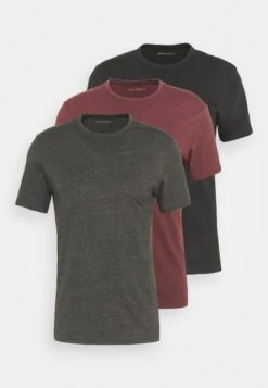 Pier One 3 PACK - T-shirt Basic - Black/mottled Dark Grey/bordeaux 16 Pier One 3 PACK - T-shirt Basic - Black/mottled Dark Grey/bordeaux -Sklep Z Odzieżą Męską 3a3d359b577841e6a576172d8b53126f