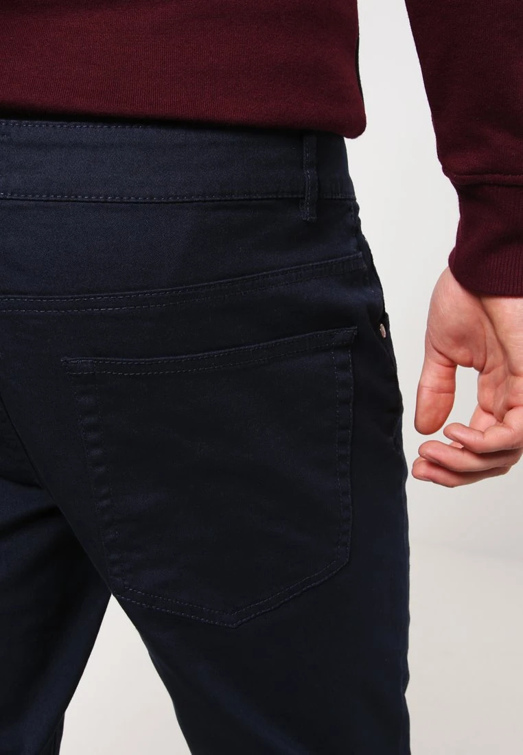 Pier One Spodnie Materiałowe - Dark Blue 7 Pier One Spodnie Materiałowe - Dark Blue - obrazek 5