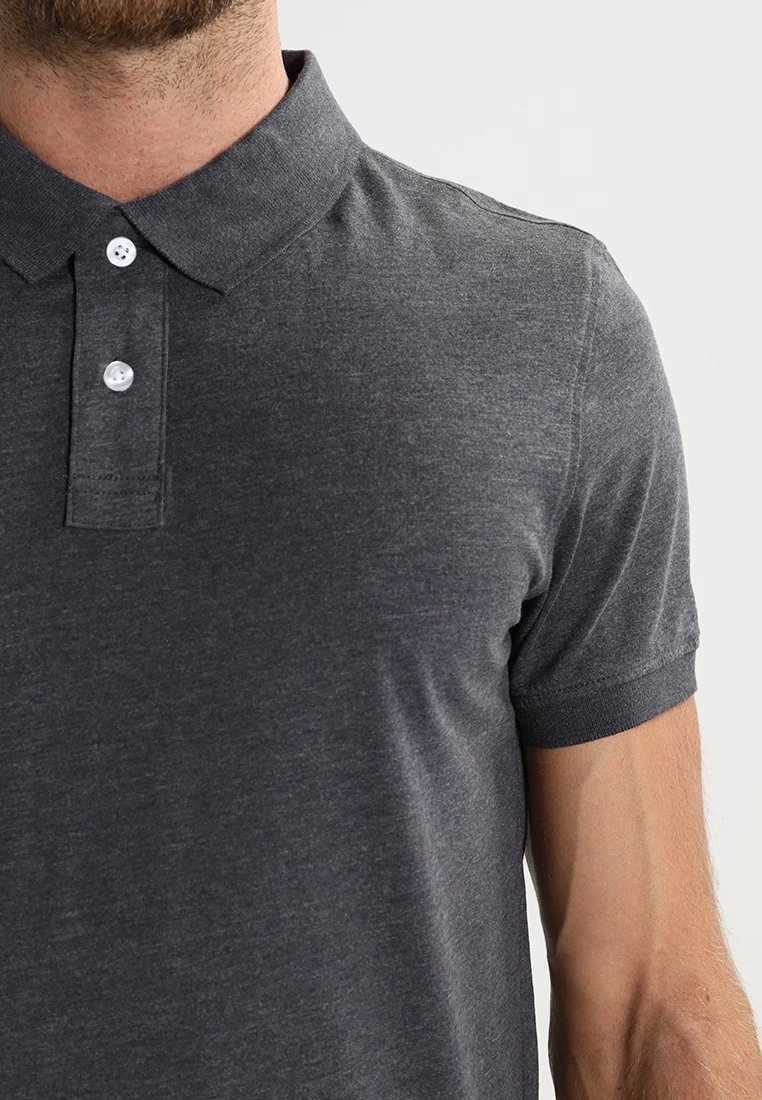 Pier One Koszulka Polo - Dark Grey Melange 7 Pier One Koszulka Polo - Dark Grey Melange - obrazek 5