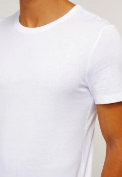 Pier One 2 PACK - T-shirt Basic - White/black 11 Pier One 2 PACK - T-shirt Basic - White/black -Sklep Z Odzieżą Męską 5263f78b1e87481ea0e824d35031cd9e