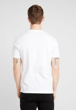 Pier One 5 PACK - T-shirt Basic - White 10 Pier One 5 PACK - T-shirt Basic - White -Sklep Z Odzieżą Męską 54f5e9c8f45a4d7595d33541d1ce7b5c