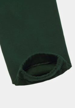 Pier One Spodnie Treningowe - Dark Green 18 Pier One Spodnie Treningowe - Dark Green -Sklep Z Odzieżą Męską 55c6441e60c34e9ba2cb6fd70ded05dd