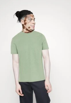 Pier One 7 PACK - T-shirt Basic - White/yellow/lilac -Sklep Z Odzieżą Męską 56c30a29de7145ecb570519538b9bcc3