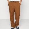 Pier One DRAWCORD TROUSERS LINEN BLEND - Spodnie Materiałowe - Brown -Sklep Z Odzieżą Męską 586f71f796054f71a542a56e44e8dbd6