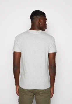 Pier One UNISEX 5 Pack - T-shirt Basic - Black /dark Blue/dark Green -Sklep Z Odzieżą Męską 60b09e26f77f493d9bfaf26534a8018b