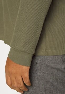 Pier One Bluzka Z Długim Rękawem - Olive -Sklep Z Odzieżą Męską 612d7def041345c5919aa60fd72cef62