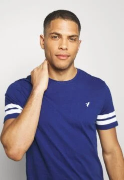Pier One T-shirt Z Nadrukiem - Blue -Sklep Z Odzieżą Męską 621e40f5b57b430b922e1d3a4ff13a1d