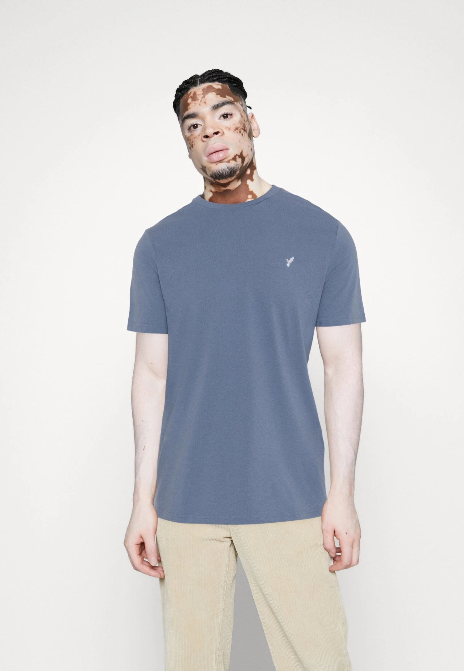 Pier One 3 PACK - T-shirt Basic - White/dark Blue/blue 4 Pier One 3 PACK - T-shirt Basic - White/dark Blue/blue - obrazek 2