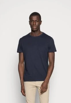 Pier One 2 PACK - T-shirt Basic - Bordeaux 10 Pier One 2 PACK - T-shirt Basic - Bordeaux -Sklep Z Odzieżą Męską 644f3d6f49d04025b83d0d4b0da6c6b9