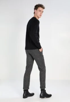 Pier One Sweter - Black 9 Pier One Sweter - Black -Sklep Z Odzieżą Męską 675afff738254777bfb69195257fb8da