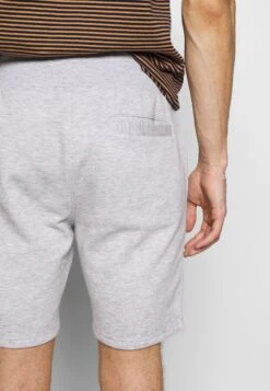 Pier One 2 PACK - Szorty - Light Grey /black 13 Pier One 2 PACK - Szorty - Light Grey /black -Sklep Z Odzieżą Męską 6ba6400f66f84542b84ee27faefc2a3b