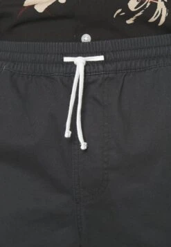 Pier One 2 PACK - Szorty - Olive/black -Sklep Z Odzieżą Męską 6ca63c98df264145a6f1de71006806c5