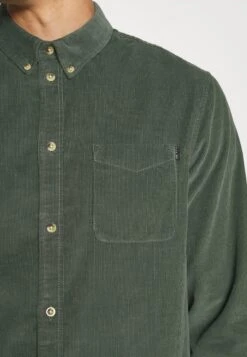 Pier One CORDUROY - Koszula - Green 13 Pier One CORDUROY - Koszula - Green -Sklep Z Odzieżą Męską 6ce1fe1e66d543038fa591c52216072d