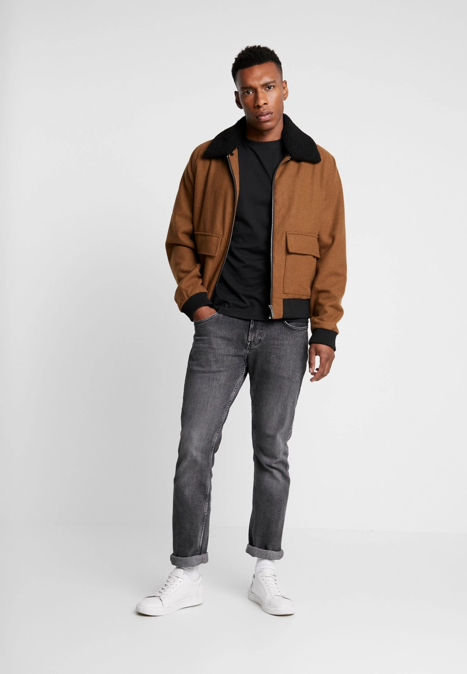 Pier One 3 PACK - T-shirt Basic - Black 3 Pier One 3 PACK - T-shirt Basic - Black