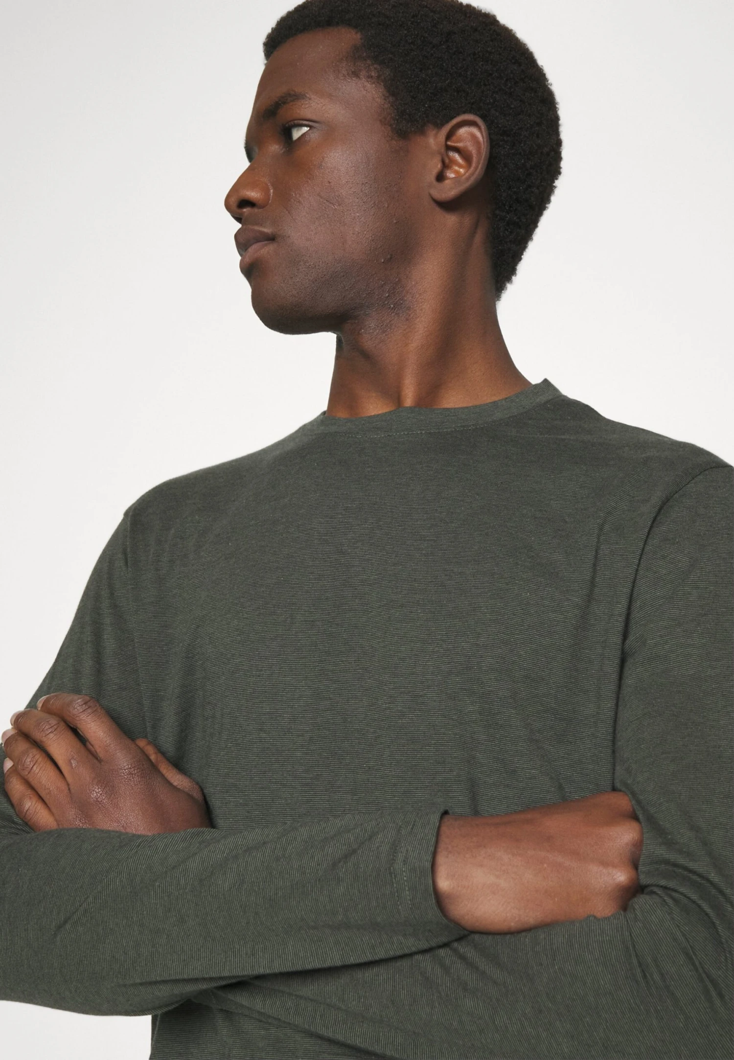 Pier One Piżama - Black/khaki 6 Pier One Piżama - Black/khaki - obrazek 4