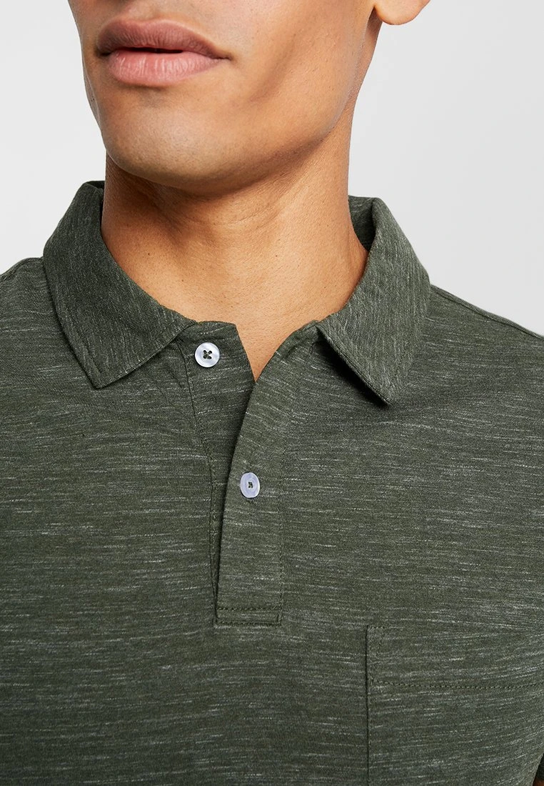 Pier One Koszulka Polo - Oliv 7 Pier One Koszulka Polo - Oliv - obrazek 5