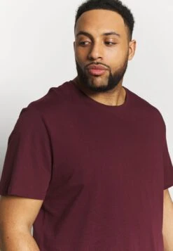 Pier One 2 PACK - T-shirt Basic - Dark Blue/bordeaux 11 Pier One 2 PACK - T-shirt Basic - Dark Blue/bordeaux -Sklep Z Odzieżą Męską 75b9cd712cb74ea5b97c41eb3b6bede8