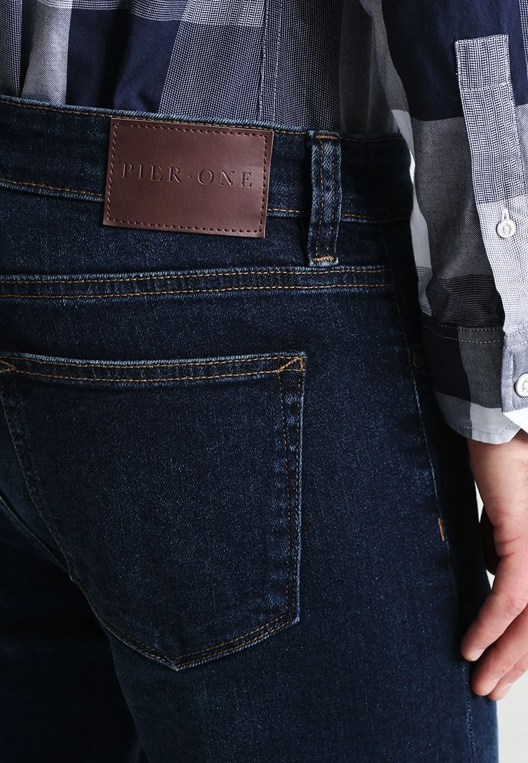 Pier One BASIC - Jeansy Straight Leg - Dark Blue Denim 7 Pier One BASIC - Jeansy Straight Leg - Dark Blue Denim - obrazek 5