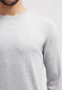 Pier One BASIC CREWNECK - Sweter - Light Grey 9 Pier One BASIC CREWNECK - Sweter - Light Grey -Sklep Z Odzieżą Męską 84bce05096b94c09b9c8a396de30ba85