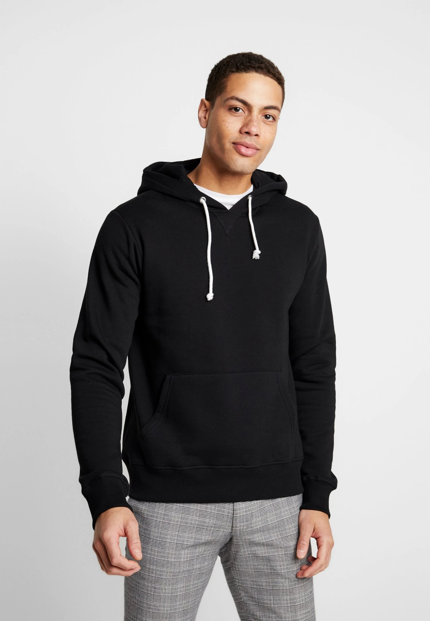 Pier One 2 PACK - Bluza Z Kapturem - Dark Blue/ Black 4 Pier One 2 PACK - Bluza Z Kapturem - Dark Blue/ Black - obrazek 2