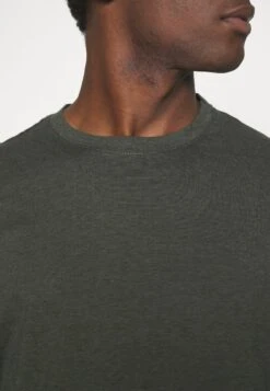 Pier One Piżama - Black/khaki 13 Pier One Piżama - Black/khaki -Sklep Z Odzieżą Męską 8a5272d08a1247d6ba842d412e30baf3