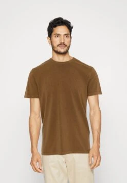 Pier One 5 PACK - T-shirt Basic - Off-white/lilac/light Red -Sklep Z Odzieżą Męską 8be75ea0a8504f3bbafce097f49fa883