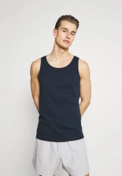 Pier One 3 PACK - Podkoszulki - Dark Blue/bordeaux/off-white 12 Pier One 3 PACK - Podkoszulki - Dark Blue/bordeaux/off-white -Sklep Z Odzieżą Męską 8d191badfd5740d09b9c0a104aabe78c