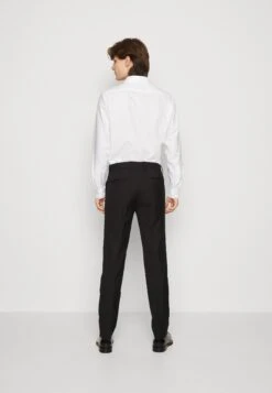 Pier One SET - Garnitur - Black -Sklep Z Odzieżą Męską 8dfce3cb1d0847869705990ca253a88a