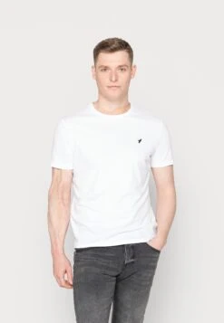 Pier One 5 PACK - T-shirt Basic - White/green/bordeaux/black/beige -Sklep Z Odzieżą Męską 936a0b661f614d6682dd46a0c78ae272