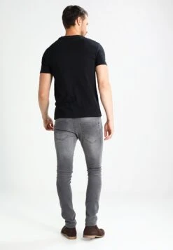 Pier One T-shirt Basic - Black 9 Pier One T-shirt Basic - Black -Sklep Z Odzieżą Męską 986416f3e81f4399a4473036c21acde4