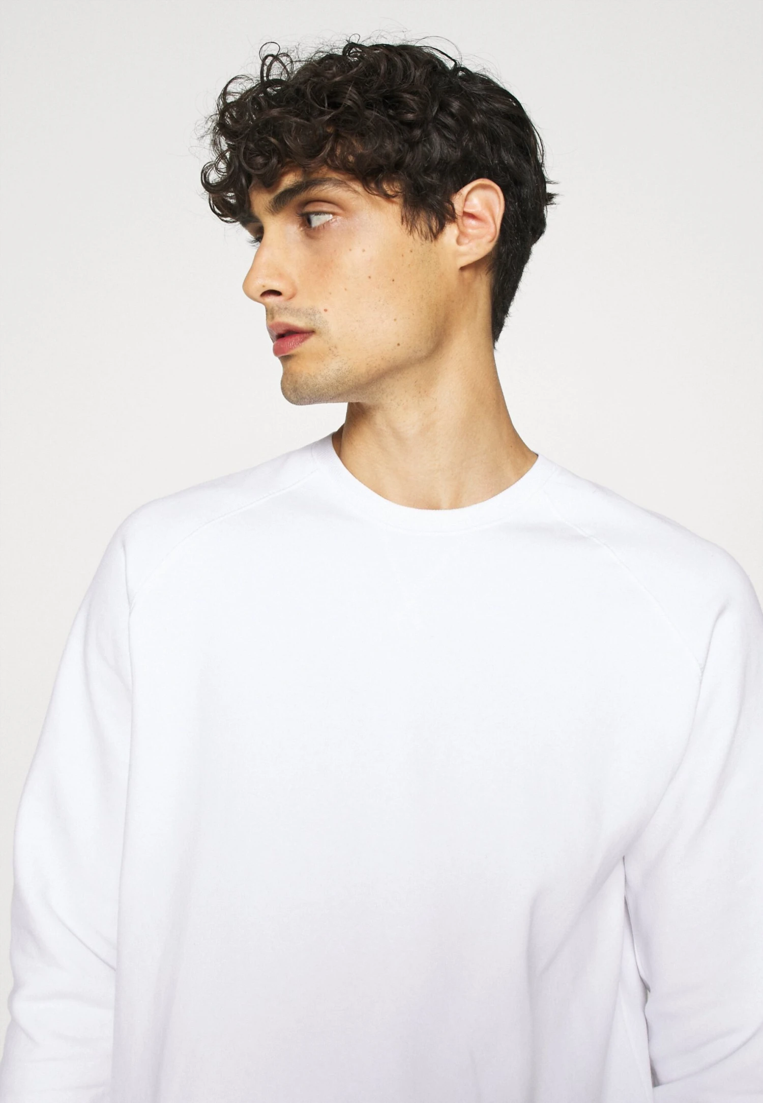 Pier One 2 PACK - Bluza - White/black 7 Pier One 2 PACK - Bluza - White/black - obrazek 5