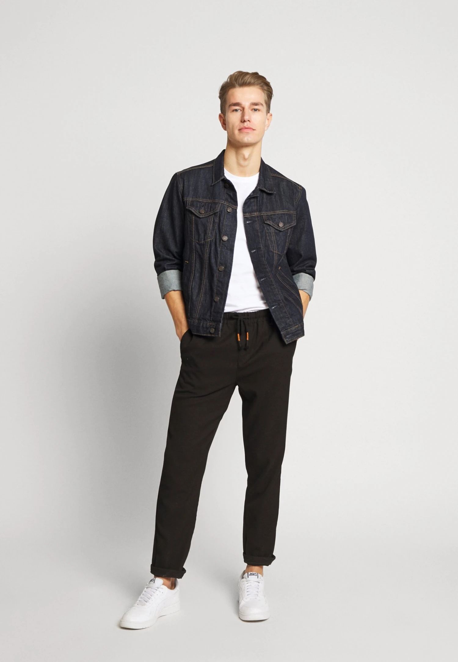 Pier One 3 PACK - T-shirt Basic - Grey/white/black 3 Pier One 3 PACK - T-shirt Basic - Grey/white/black