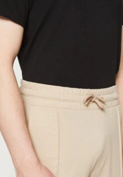 Pier One Szorty - Tan 10 Pier One Szorty - Tan -Sklep Z Odzieżą Męską a86015b1aadc43d9a64cdca0f1e87703