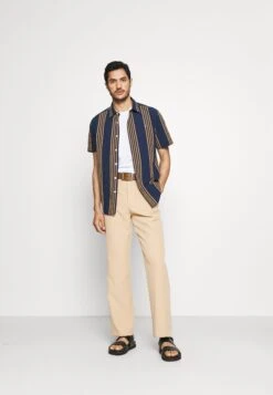 Pier One 5 PACK - T-shirt Basic - White/black/bordeaux