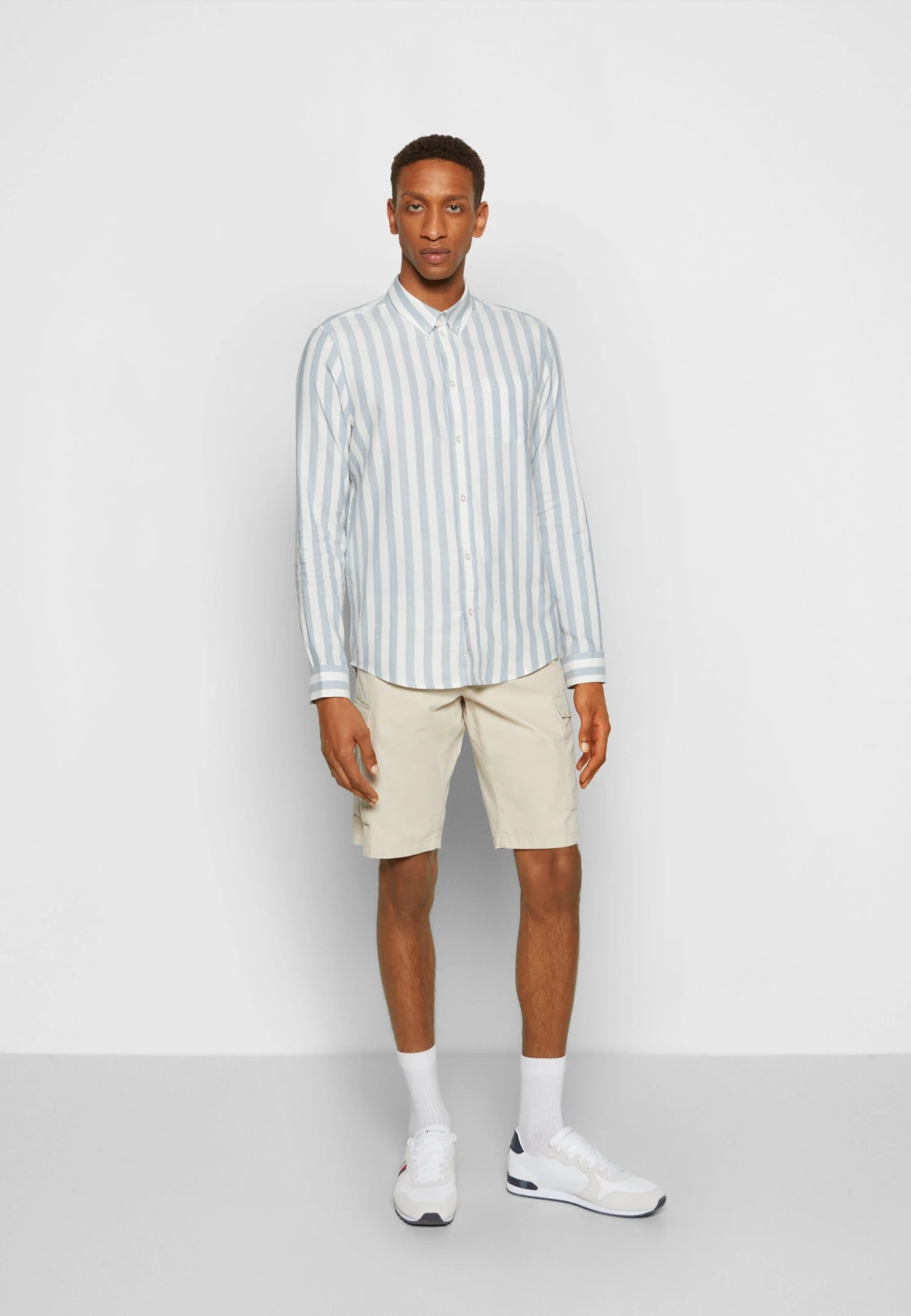 Pier One Koszula - Light Blue/white 4 Pier One Koszula - Light Blue/white - obrazek 2