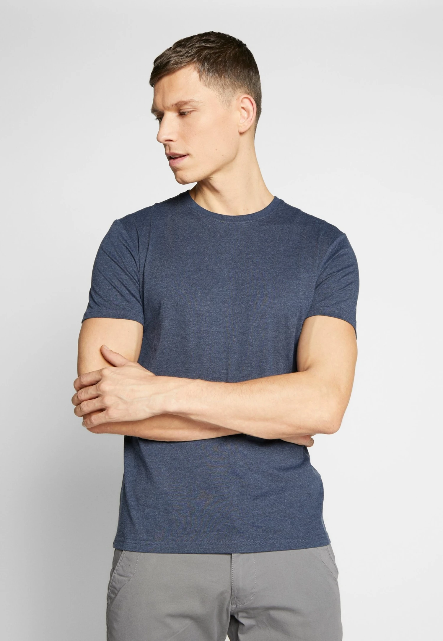 Pier One 3 PACK - T-shirt Basic - Mottled Bordeaux/white/blue 5 Pier One 3 PACK - T-shirt Basic - Mottled Bordeaux/white/blue - obrazek 3